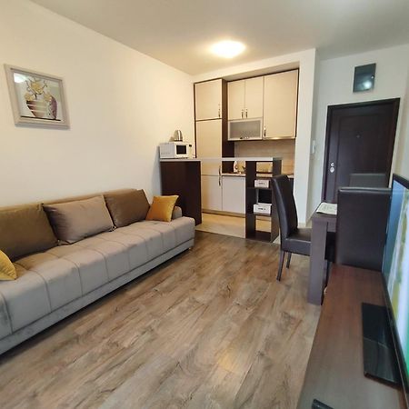 בודווה Apartment Adrialux מראה חיצוני תמונה