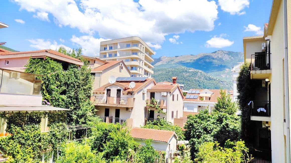 בודווה Apartment Adrialux מראה חיצוני תמונה